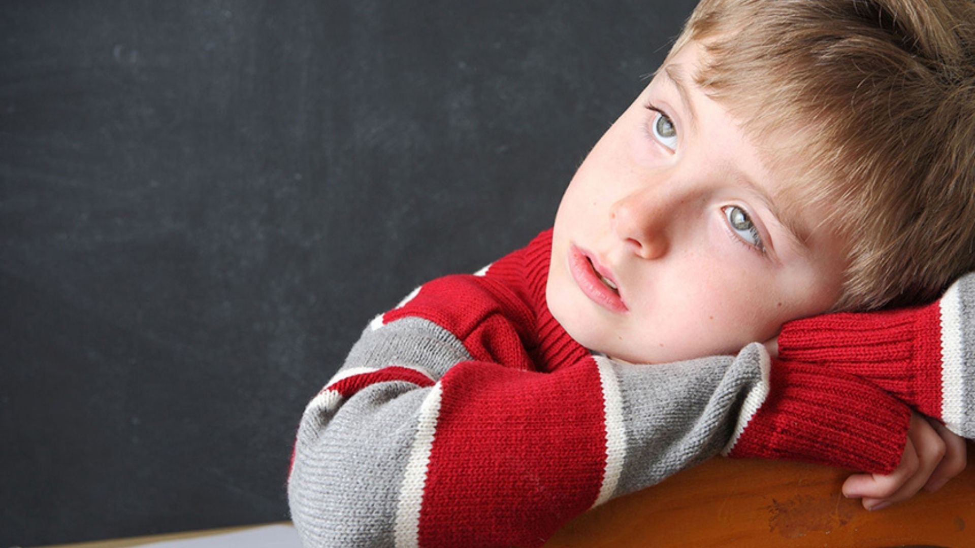 Çocuklarda Dikkat Eksikliği: Belirtileri ve Çözüm Yolları